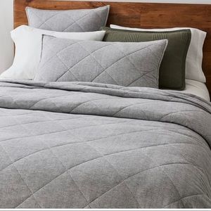 NWT WEST ELM King Flannel Herringbone Quilt+2 King Shams MATCH Set in Frost Gray